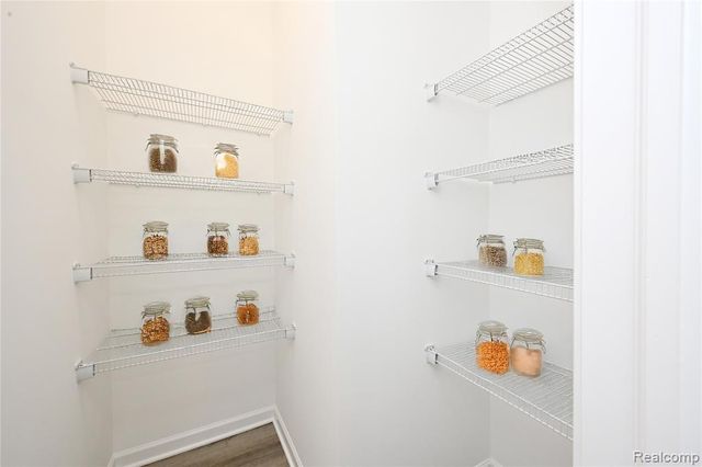 4861 Parkside Lane, Troy, MI 48085