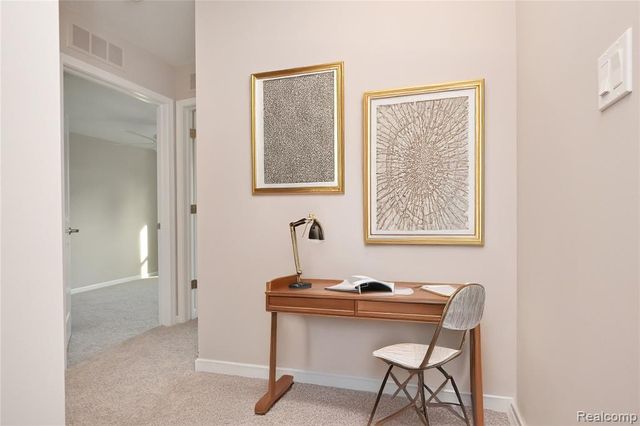 4861 Parkside Lane, Troy, MI 48085