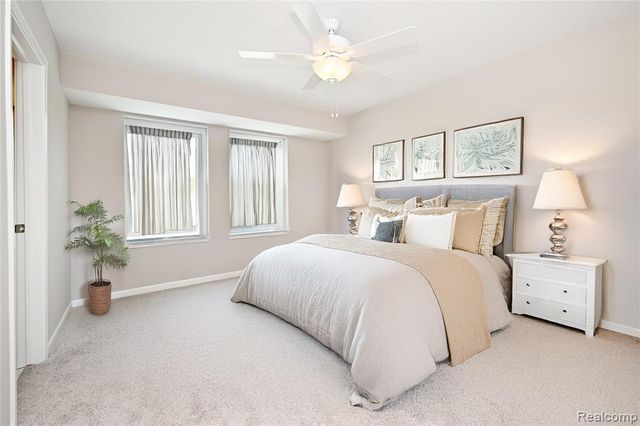 4861 Parkside Lane, Troy, MI 48085