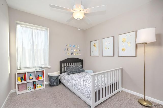 4861 Parkside Lane, Troy, MI 48085