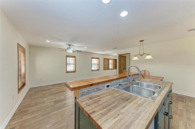 850 PALM VIEW WAY, Sarasota, FL 34240