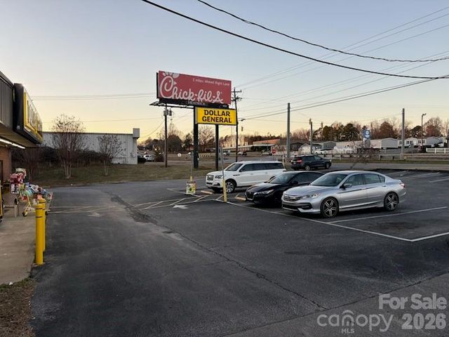 1848 E DIXON Boulevard, Shelby, NC 28152