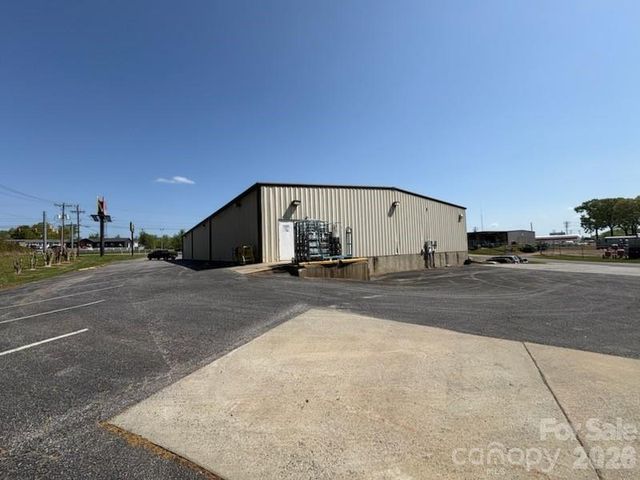 1848 E DIXON Boulevard, Shelby, NC 28152
