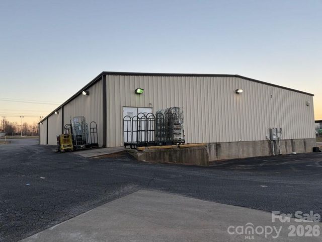 1848 E DIXON Boulevard, Shelby, NC 28152
