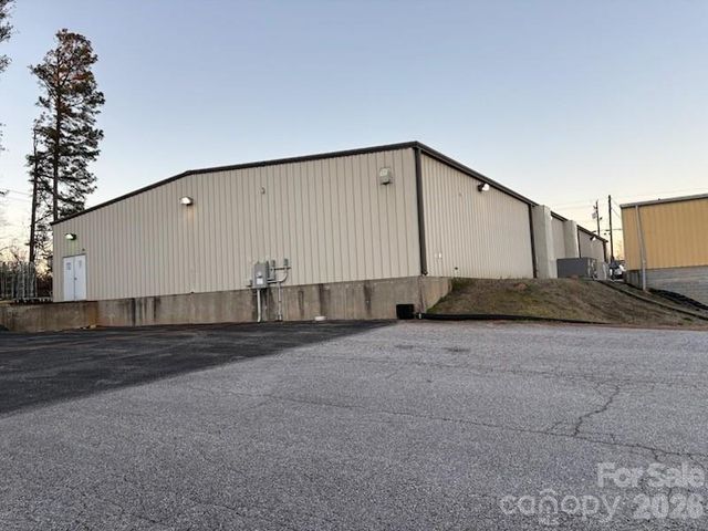 1848 E DIXON Boulevard, Shelby, NC 28152