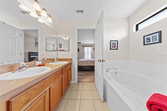 114 SUMMER PLACE LOOP, Clermont, FL 34714