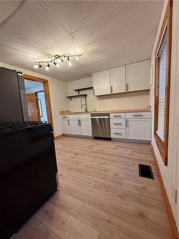 352 N 32nd Street, Kansas City, KS 66102