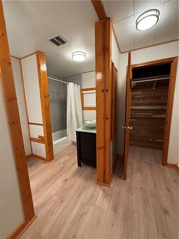 352 N 32nd Street, Kansas City, KS 66102