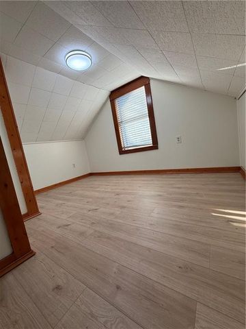 352 N 32nd Street, Kansas City, KS 66102