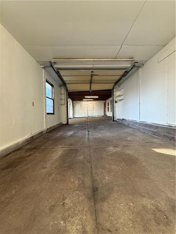 352 N 32nd Street, Kansas City, KS 66102