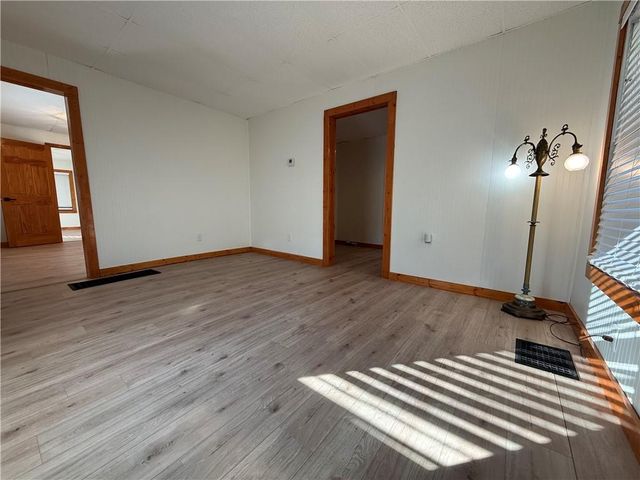 352 N 32nd Street, Kansas City, KS 66102