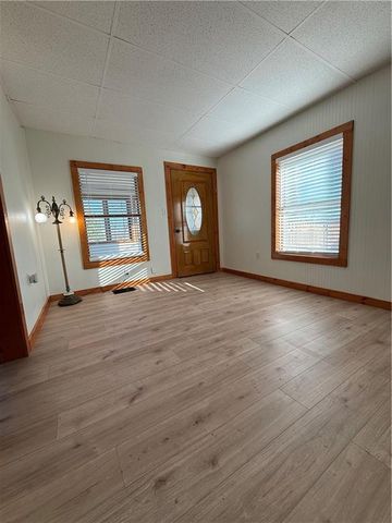 352 N 32nd Street, Kansas City, KS 66102