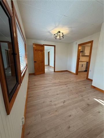 352 N 32nd Street, Kansas City, KS 66102