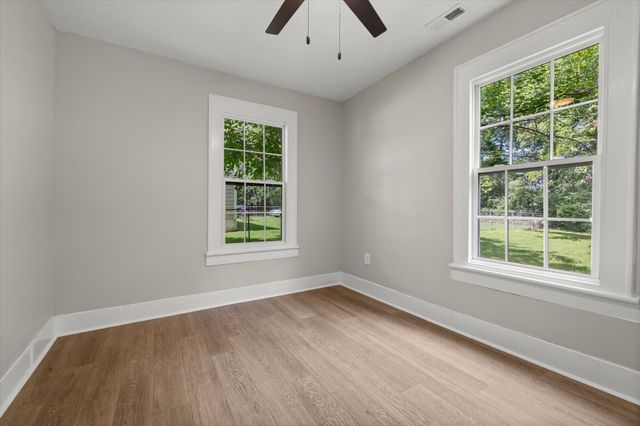 1009 N Hawthorne Street, Chattanooga, TN 37406