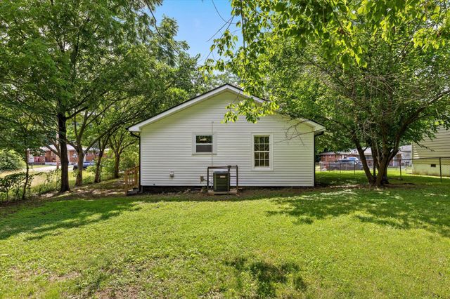 1009 N Hawthorne Street, Chattanooga, TN 37406