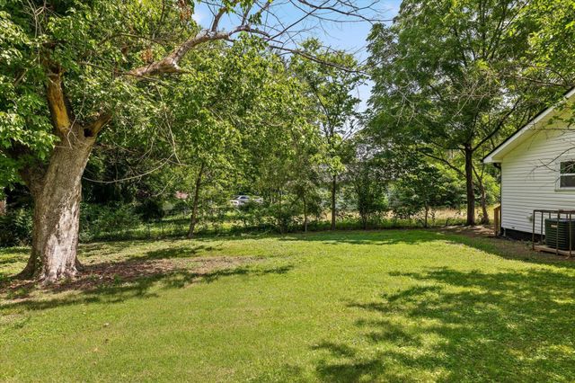 1009 N Hawthorne Street, Chattanooga, TN 37406