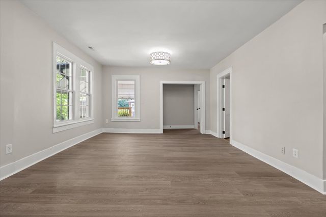 1009 N Hawthorne Street, Chattanooga, TN 37406