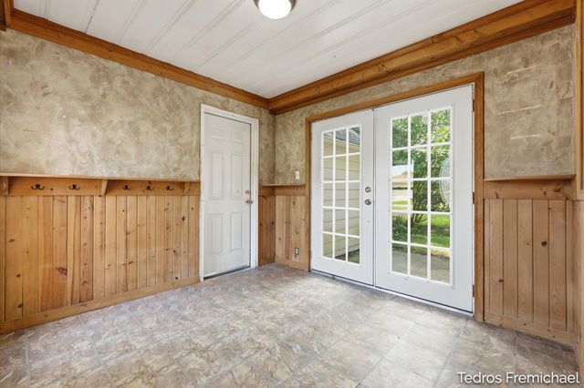 3372 Evert Street NW, Grand Rapids, MI 49534