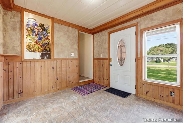 3372 Evert Street NW, Grand Rapids, MI 49534