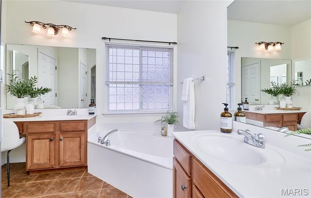 608 Geiser Brook Court, Lake St Louis, MO 63367