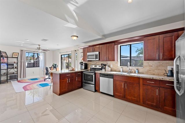 12900 SW 189th St, Miami, FL 33177
