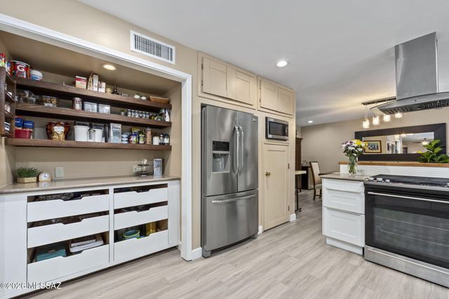 10685 E Oakwood Drive, Tucson, AZ 85749