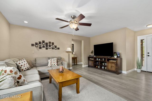 10685 E Oakwood Drive, Tucson, AZ 85749
