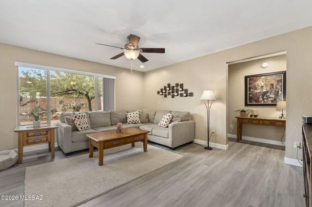 10685 E Oakwood Drive, Tucson, AZ 85749