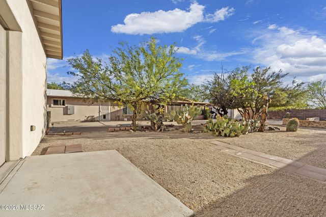 10685 E Oakwood Drive, Tucson, AZ 85749