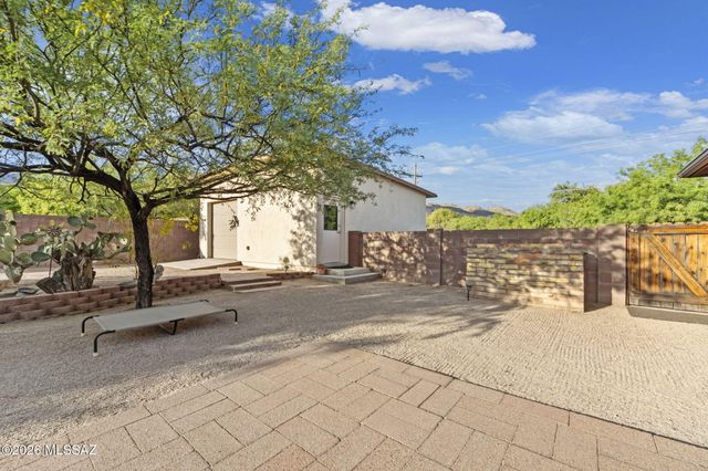 10685 E Oakwood Drive, Tucson, AZ 85749