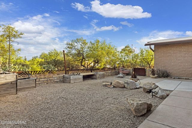 10685 E Oakwood Drive, Tucson, AZ 85749