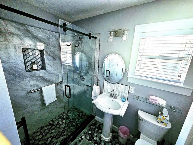 1035 E ROBSON STREET, Tampa, FL 33604
