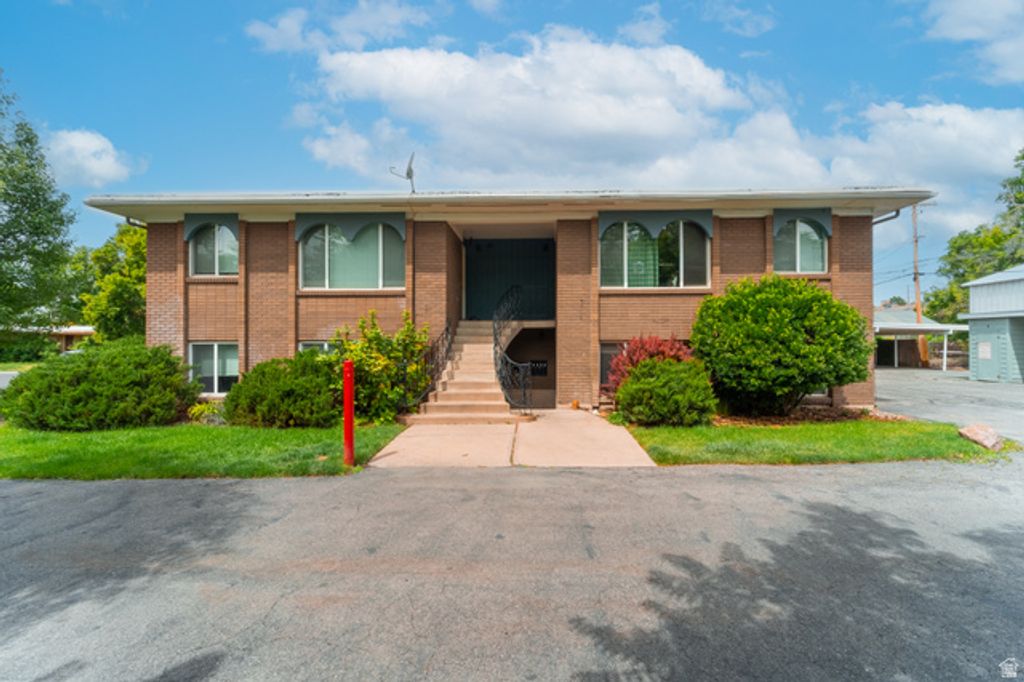 549 E STRINGHAM AVE, Salt Lake City, UT 84106