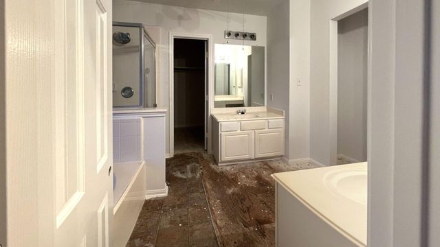 6806 Adella Court, Pearland, TX 77584