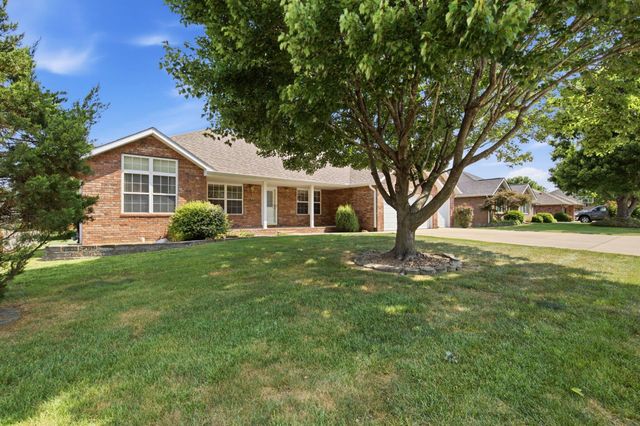 1611 E Barnes Street, Ozark, MO 65721