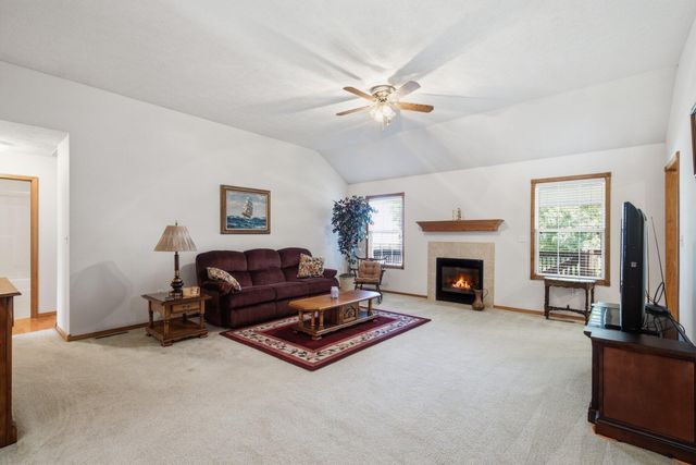 1611 E Barnes Street, Ozark, MO 65721
