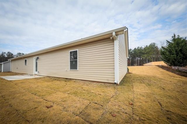 326 WHITE CREEK Loop, Rockmart, GA 30153