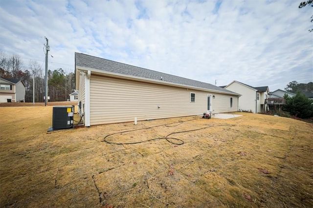 326 WHITE CREEK Loop, Rockmart, GA 30153
