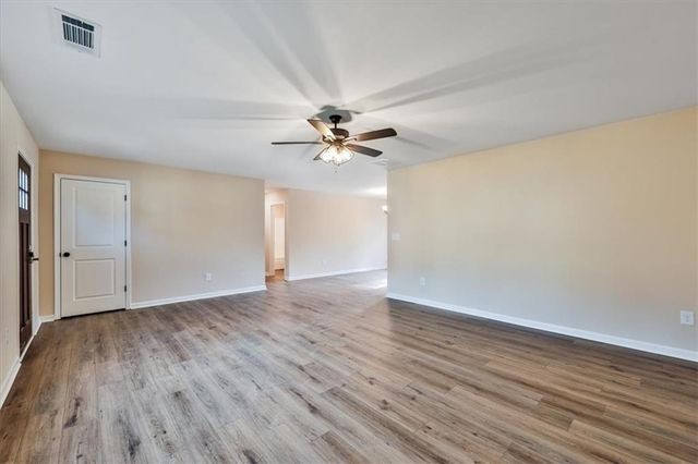 326 WHITE CREEK Loop, Rockmart, GA 30153