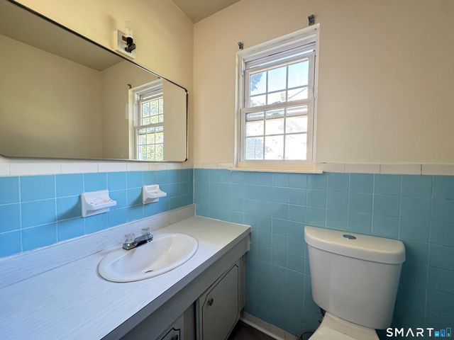 81 Angel Drive A, Waterbury, CT 06708
