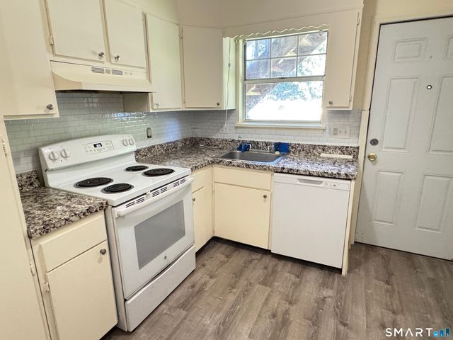 81 Angel Drive A, Waterbury, CT 06708