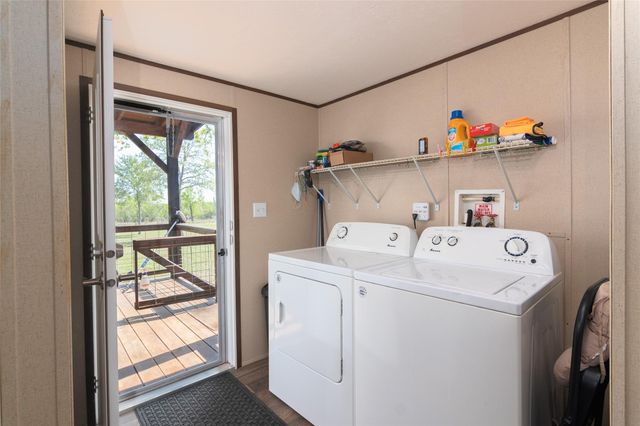 2105 Fm 1104, Kingsbury, TX 78638