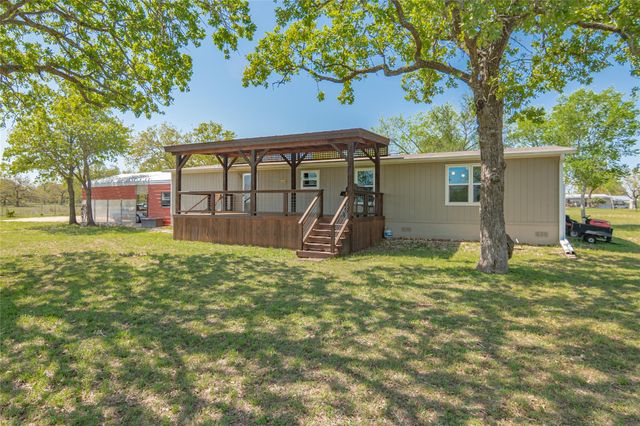 2105 Fm 1104, Kingsbury, TX 78638