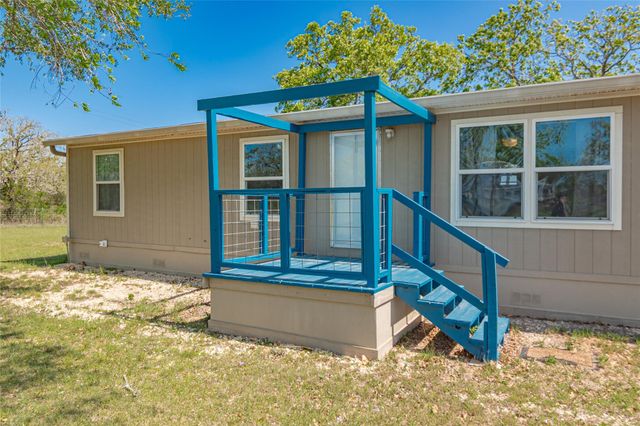 2105 Fm 1104, Kingsbury, TX 78638