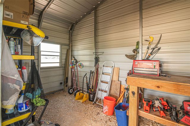 2105 Fm 1104, Kingsbury, TX 78638