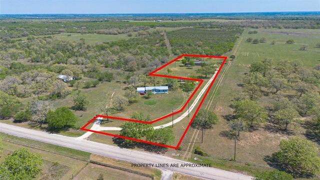 2105 Fm 1104, Kingsbury, TX 78638
