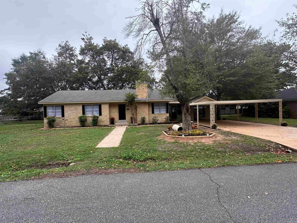 114 S PETERSON, Dumas, AR 71639