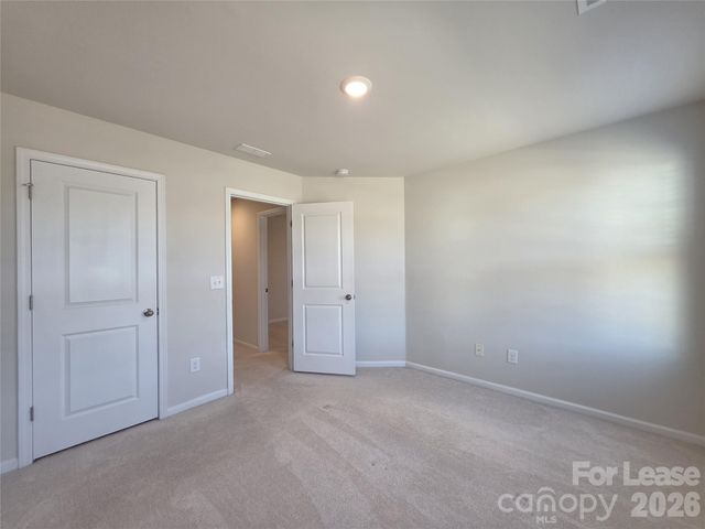 12736 Wandering Brook Drive, Charlotte, NC 28273