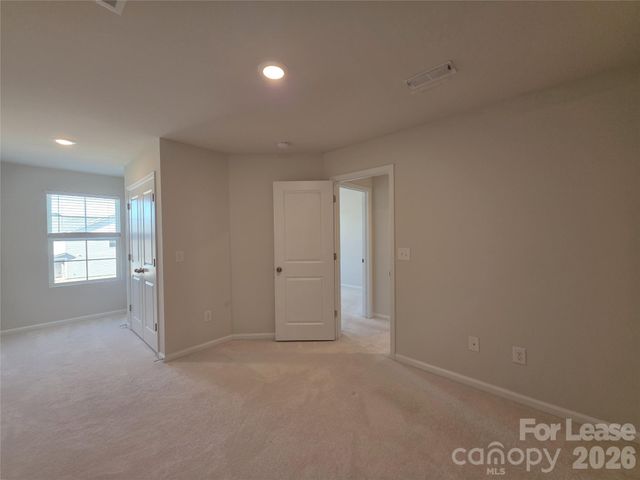 12736 Wandering Brook Drive, Charlotte, NC 28273