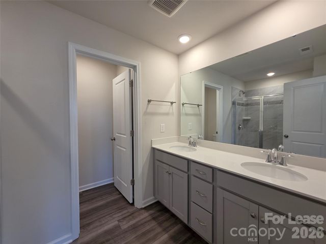 12736 Wandering Brook Drive, Charlotte, NC 28273